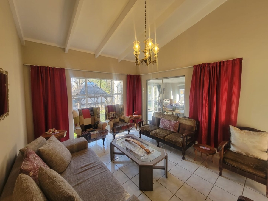 5 Bedroom Property for Sale in Suidrand Free State